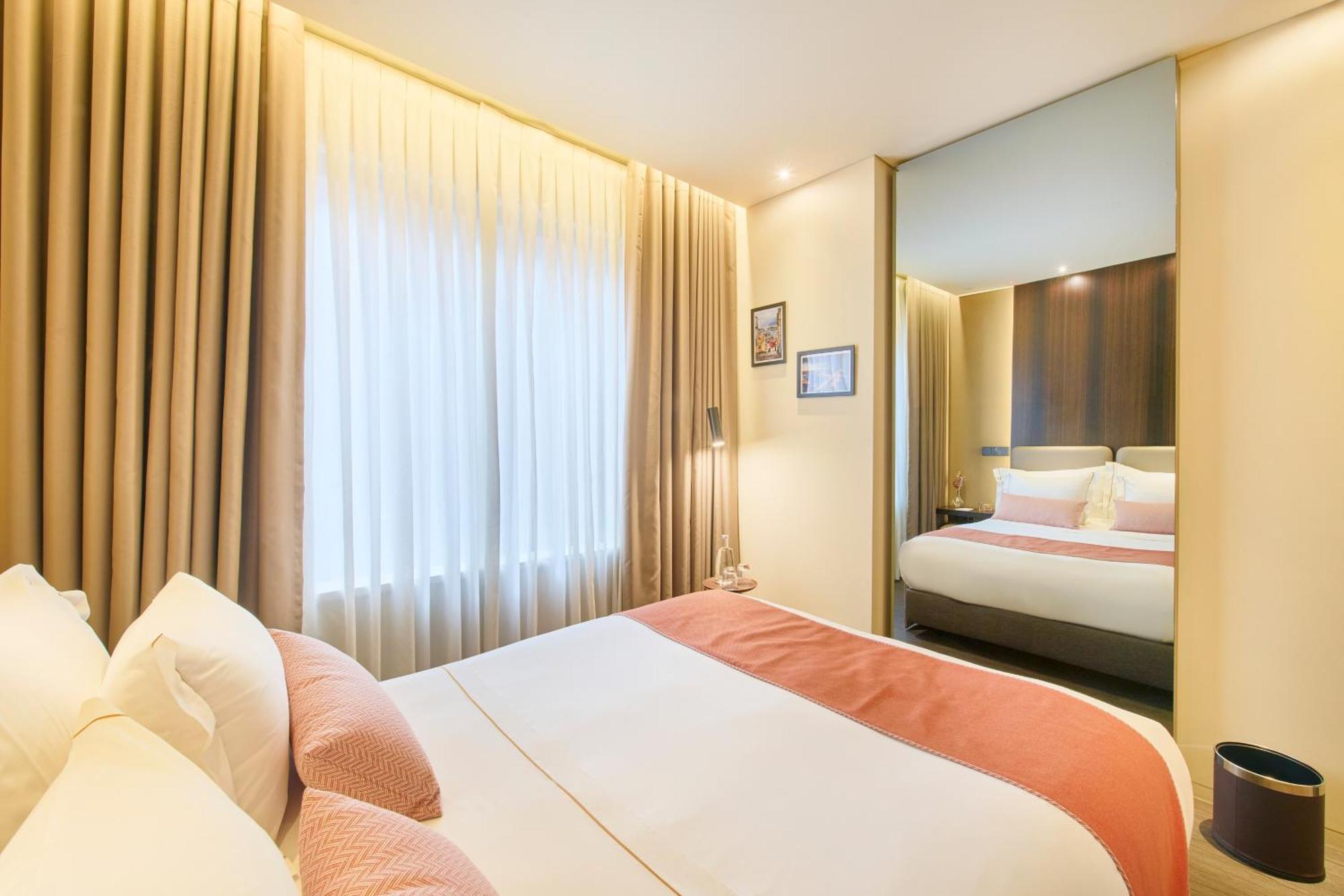 Hotel Moon & Sun